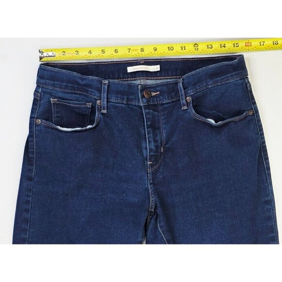 Levi's Size 32X31 Womens Curvy Boot Blue Denim 5 Pocket Logo Tag Jeans - Picture 2 of 14
